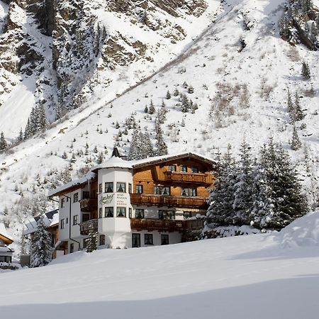 Hotel Almhof-Reithof Pitztal Sankt Leonhard im Pitztal Esterno foto