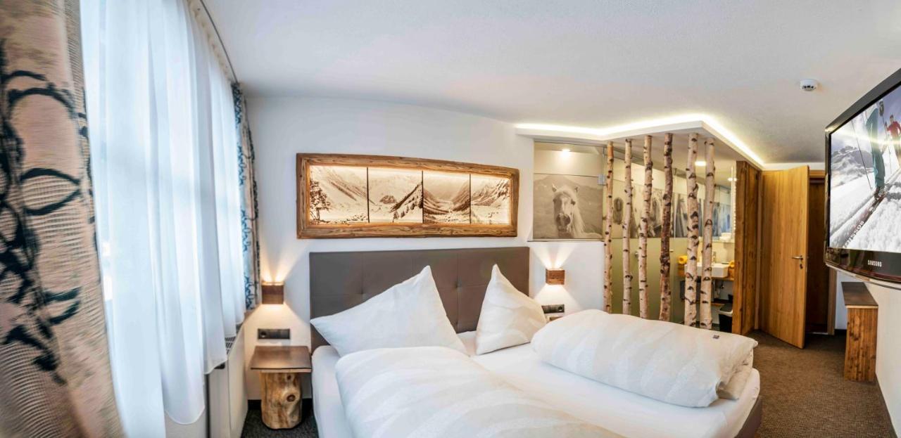 Hotel Almhof-Reithof Pitztal Sankt Leonhard im Pitztal Esterno foto