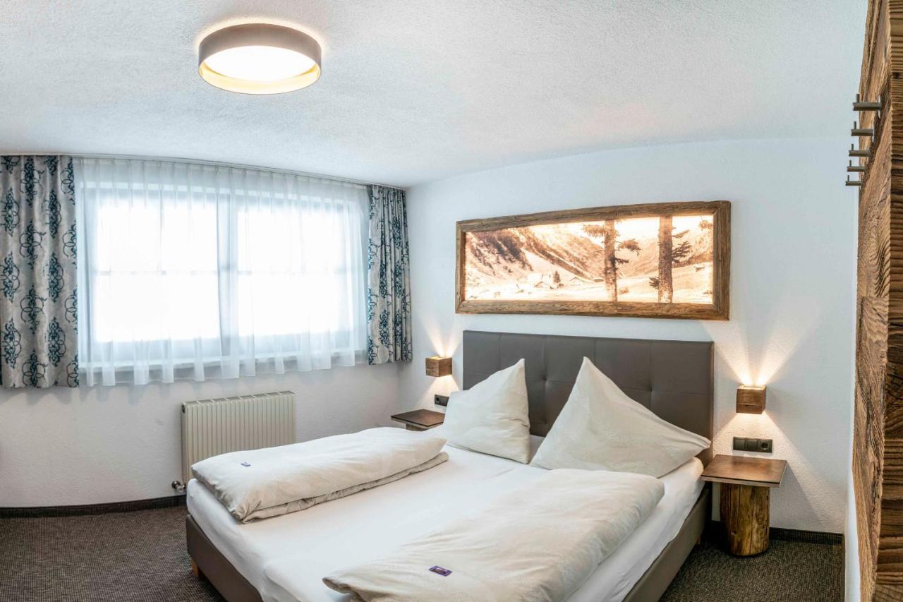 Hotel Almhof-Reithof Pitztal Sankt Leonhard im Pitztal Esterno foto