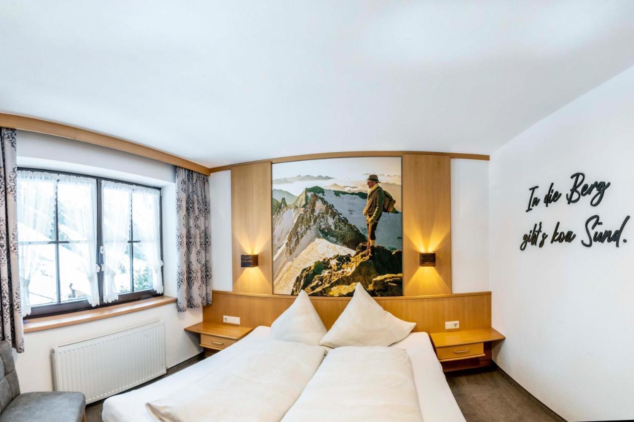 Hotel Almhof-Reithof Pitztal Sankt Leonhard im Pitztal Esterno foto