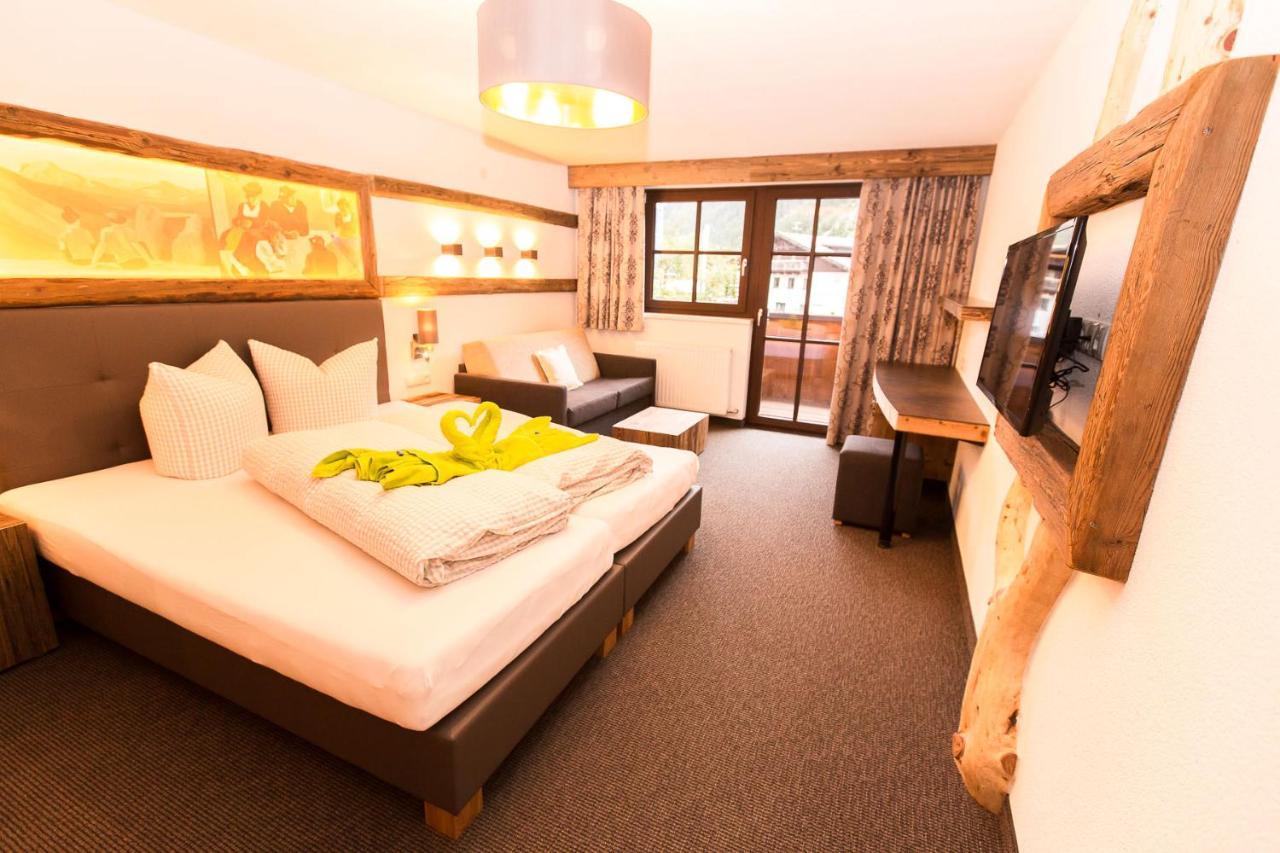 Hotel Almhof-Reithof Pitztal Sankt Leonhard im Pitztal Esterno foto
