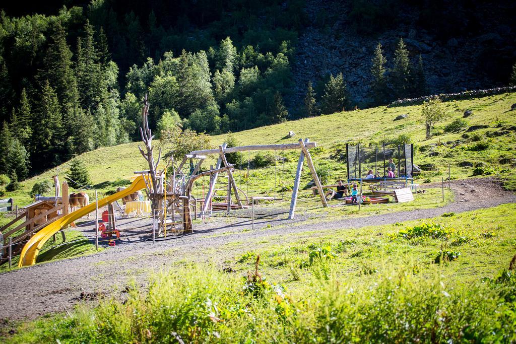 Hotel Almhof-Reithof Pitztal Sankt Leonhard im Pitztal Esterno foto